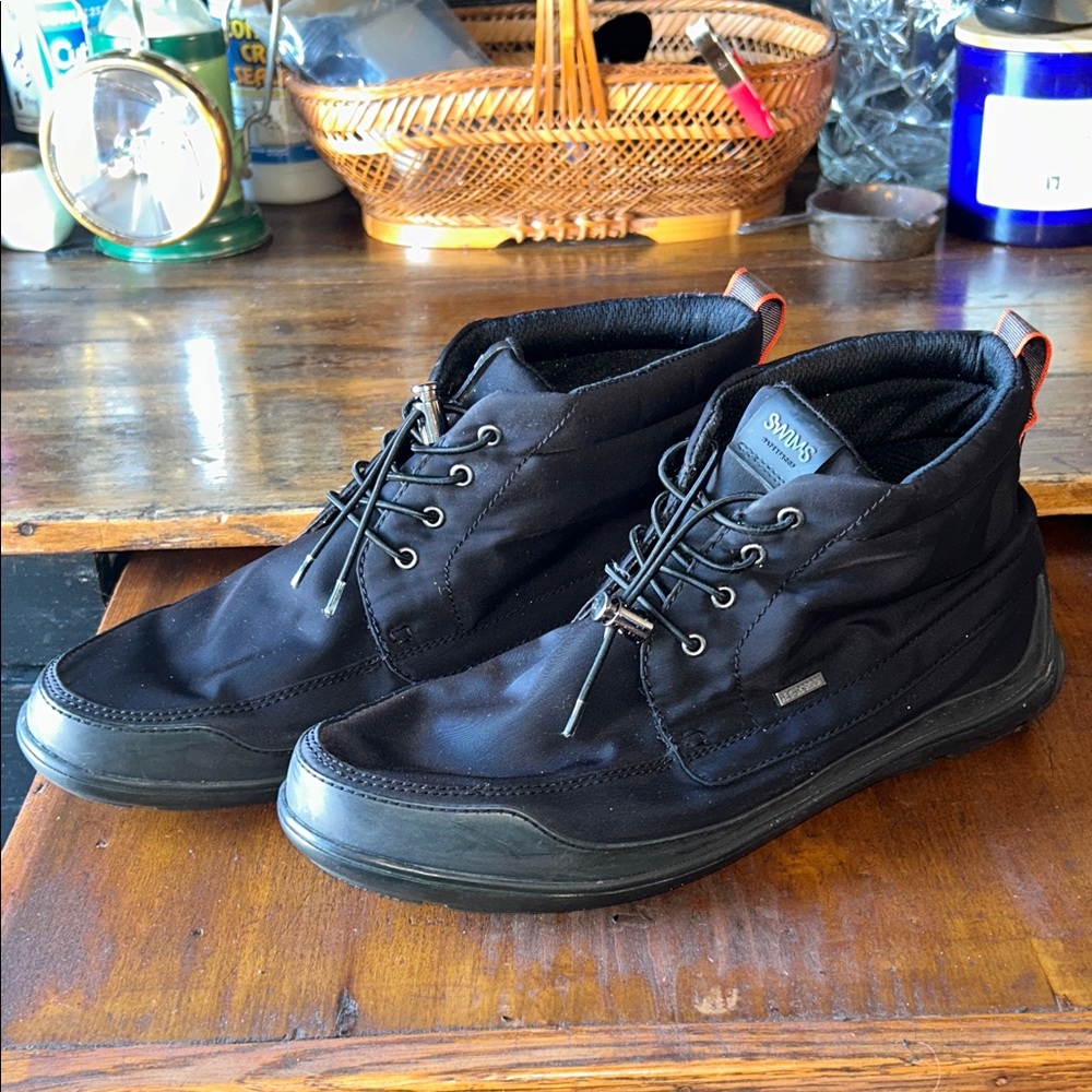 Swims EUC George Chukka BootsWaterproof Mens Size 10 US Triple Black Color-way‎